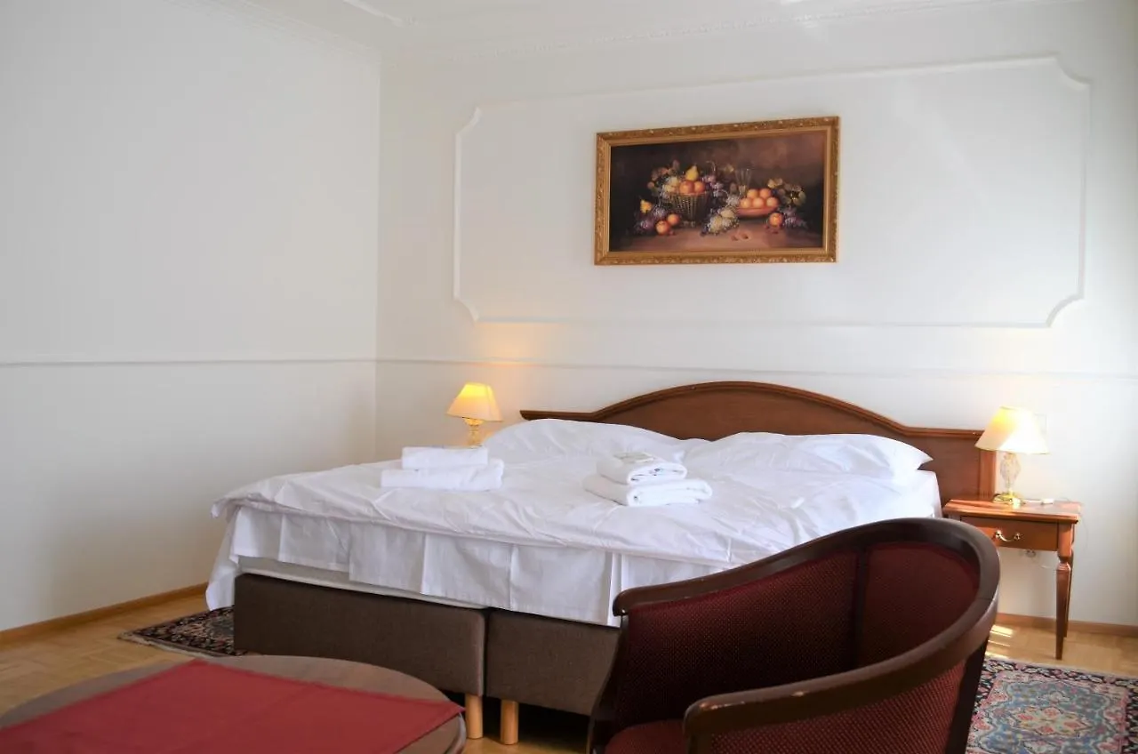 Hotel Renesance Krasna Kralovna Karlovy Vary 4*,